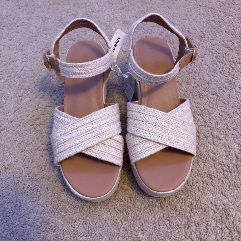Old Navy Women's Tan Sandals